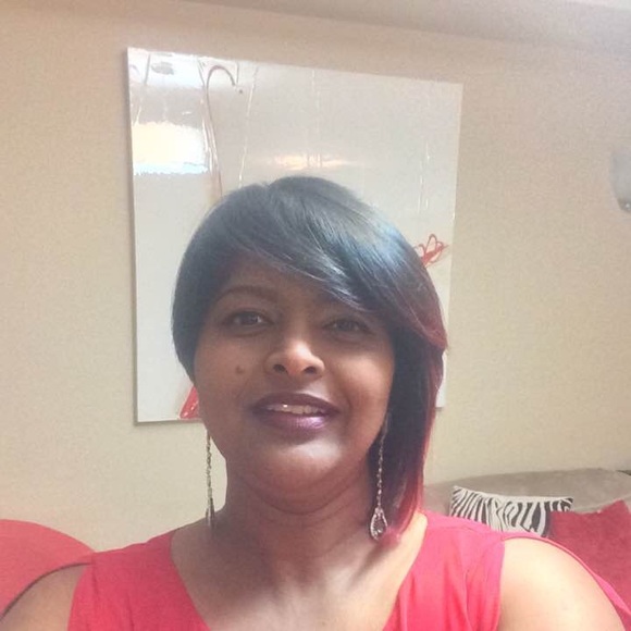 Meet your Posher, Vanessa - Picture 1 of 1